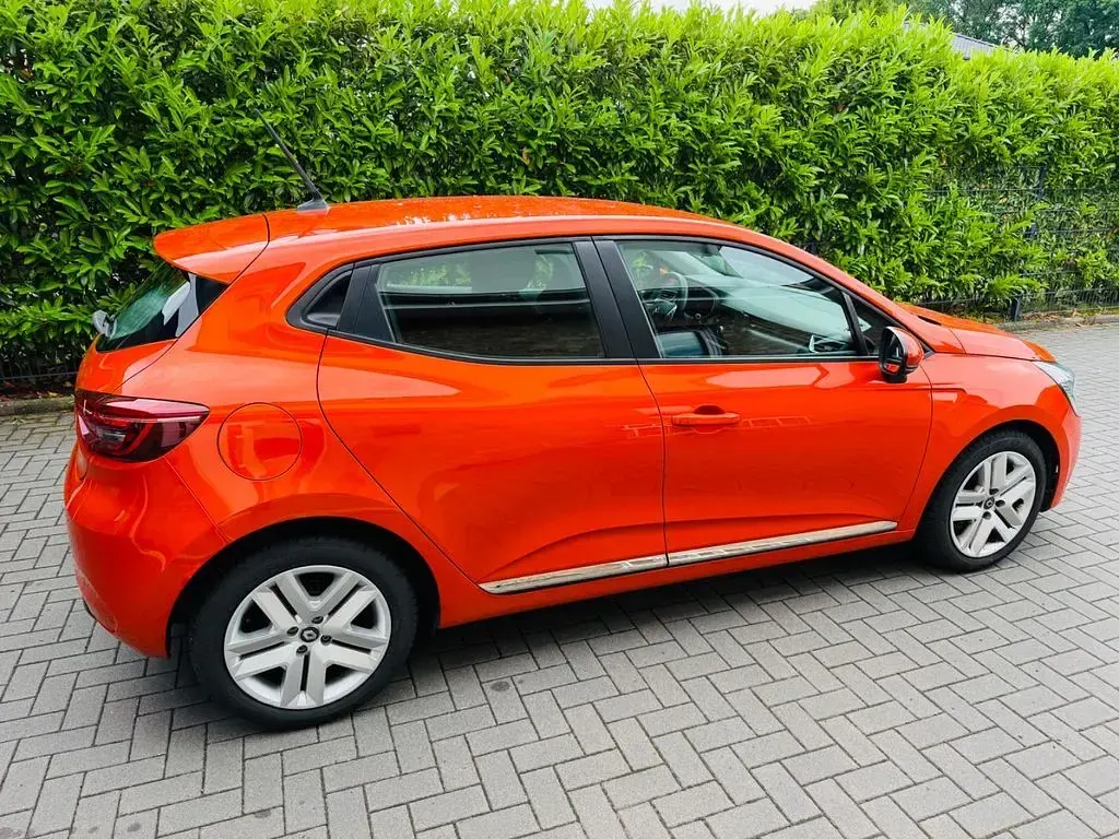 Gebraucht Renault Clio SE 67 PS (49 kW) 2021 Orange Kleinwagen