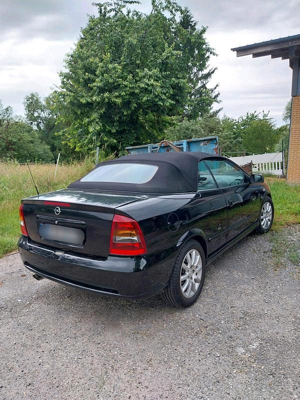 Gebraucht Opel Astra Cabriolet 125 PS (91 kW) 2005 Schwarz Cabrio
