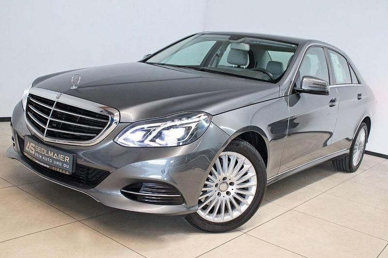 Gebraucht Mercedes E350 Elegance 258 PS (189 kW) 2015 Selenitgrau Limousine