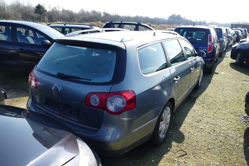 Gebraucht VW Passat 105 PS (77 kW) 2006 Grün Kombi