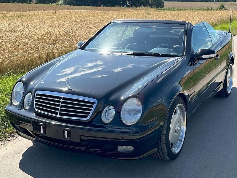 Schwarz Gebraucht 2001 Mercedes CLK320 Avantgarde Cabrio | 12.900 € - Bild 1/4