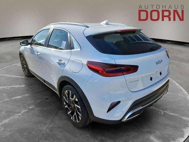 Neu Kia XCeed Spirit 150 PS (110 kW) 2026 Weiß (weiss / carraraweiss) SUV