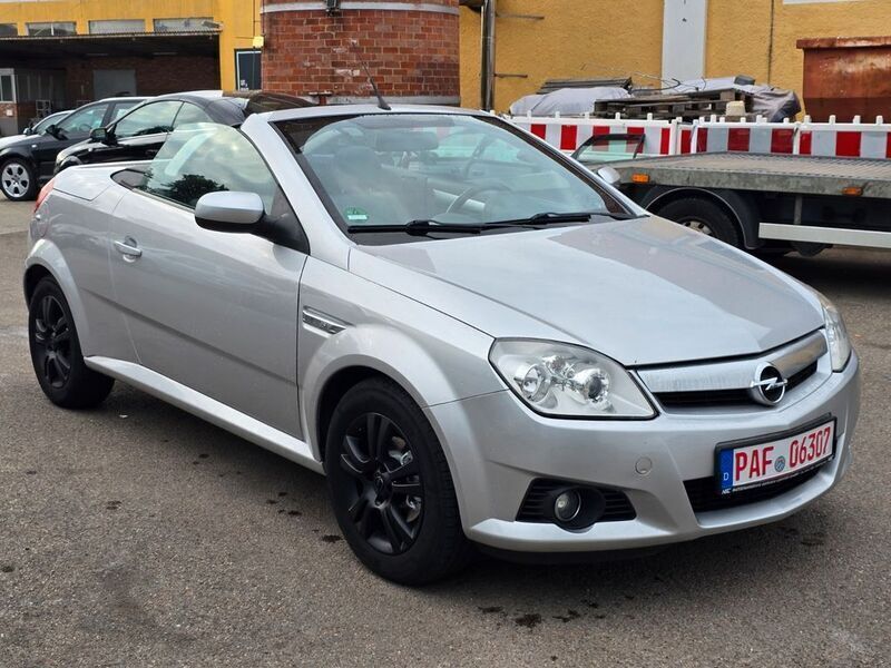 Silber Gebraucht 2005 Opel Tigra Basis Cabrio | 1.990 € (Fairer Preis) - Bild 1/4