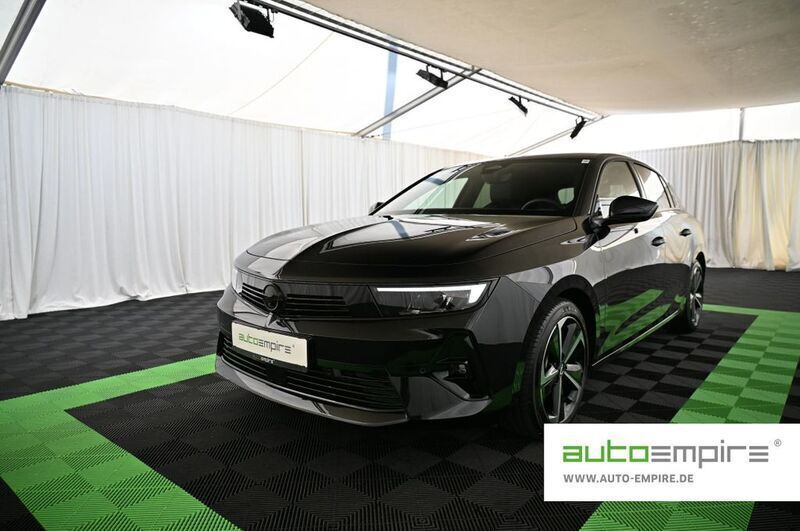 Karbon schwarz Gebraucht 2024 Opel Astra GS Line Limousine | 22.490 € (Superpreis) - Bild 1/3