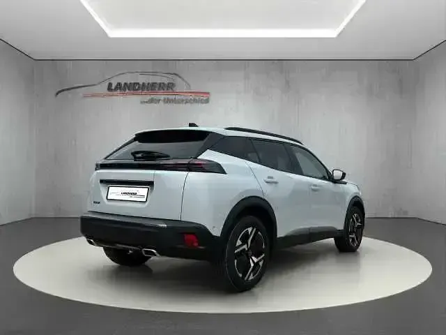 Neu Peugeot 2008 Allure 131 PS (96 kW) 2025 Weiß SUV