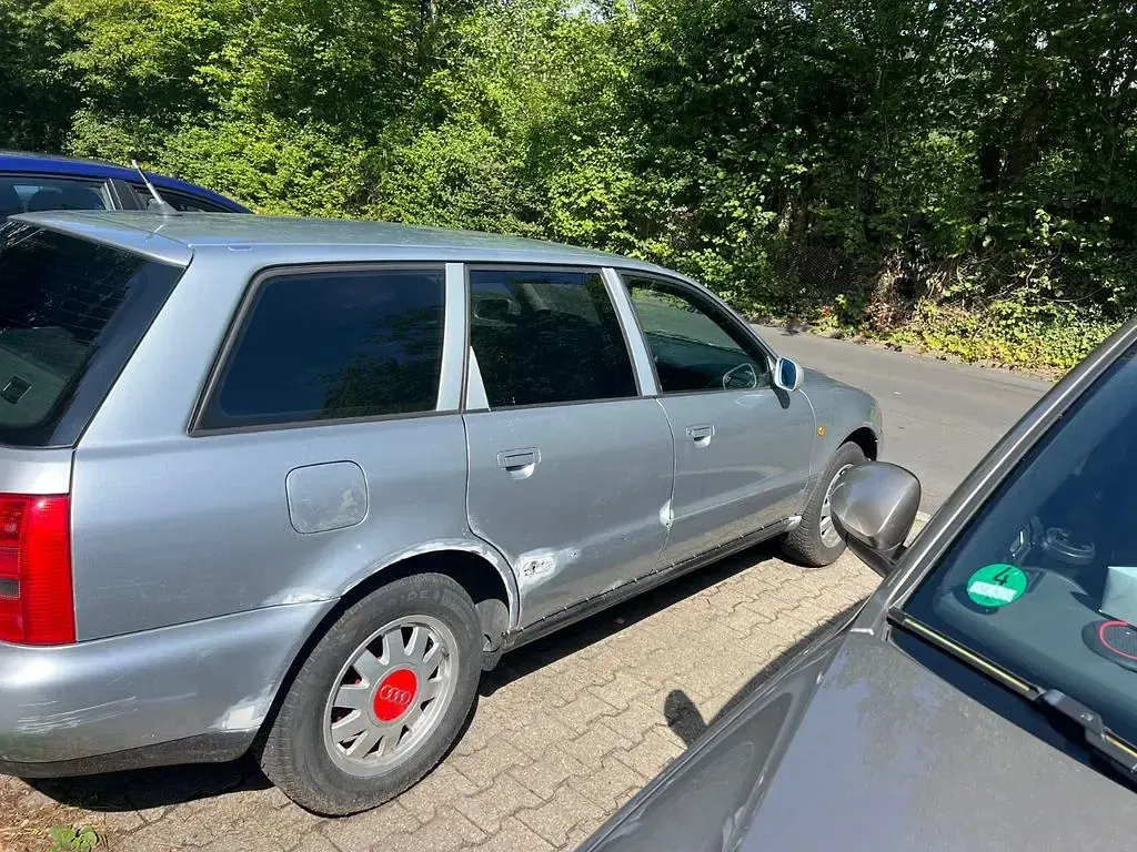 Gebraucht Audi A4 125 PS (91 kW) 1998 Silber Kombi