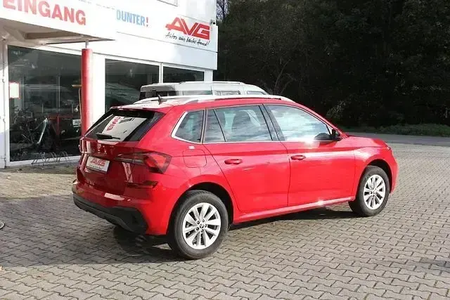Gebraucht Skoda Kamiq 95 PS (69 kW) 2024 Velved red (metallic) SUV