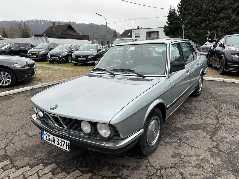 Gebraucht BMW 525 150 PS (110 kW) 1984 Blau Limousine