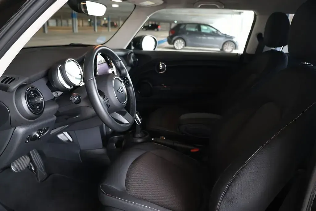 Occasion Mini ONE 102 PK (75 kW) 2022 Zwart Hatchback