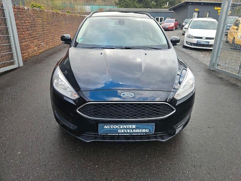 Usata Ford Focus 101 CV (74 kW) 2017 Nero Station wagon
