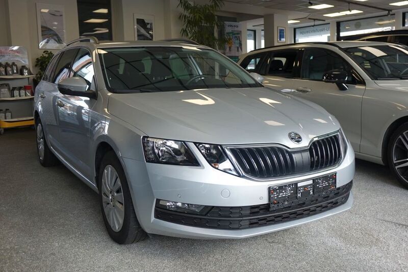 Silber Gebraucht 2020 Skoda Octavia Ambition Kombi | 16.900 € (Guter Preis) - Bild 1/4