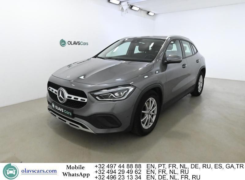 Grau Gebraucht 2021 Mercedes GLA180 SUV | 21.175 € (Guter Preis) - Bild 1/4