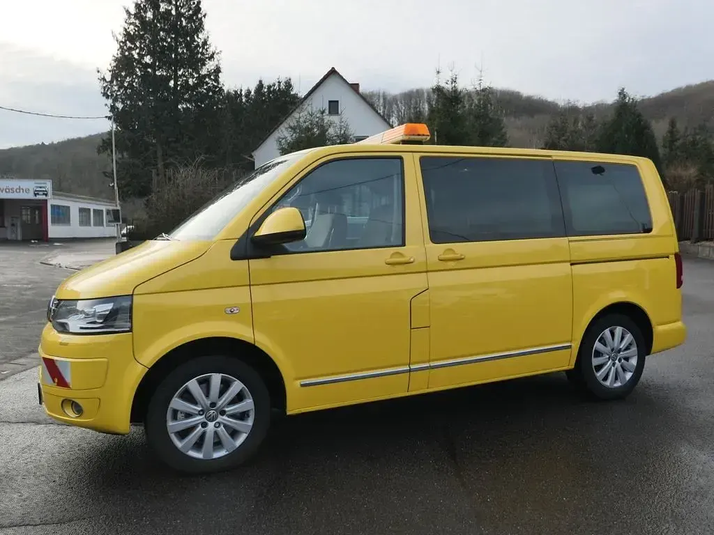 Gebraucht VW Multivan 179 PS (131 kW) 2011 Gelb Van / Kleinbus