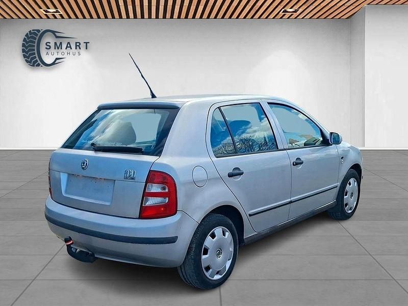 Gebraucht Skoda Fabia Classic 68 PS (50 kW) 2000 Silber Limousine