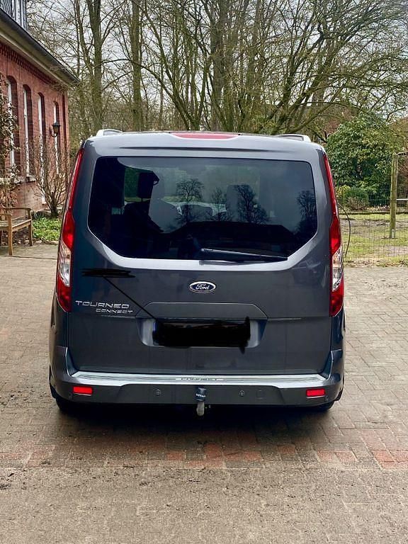 Gebraucht Ford Tourneo Titanium 120 PS (88 kW) 2015 Grau Van / Kleinbus