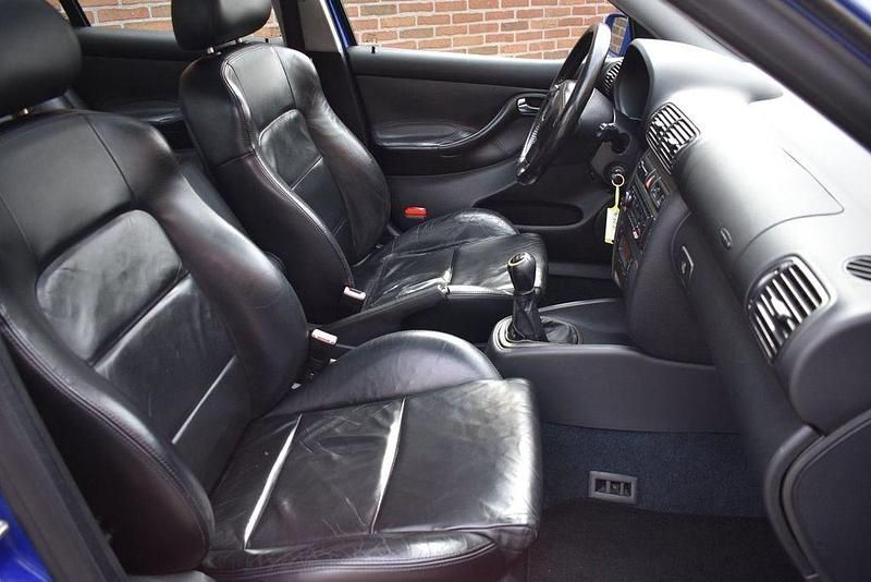 Usata Seat Leon 204 CV (150 kW) 2003 Blu Utilitaria