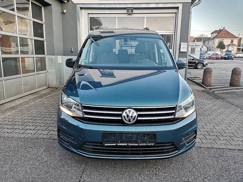 Usata VW Caddy 102 CV (75 kW) 2018 Verde Monovolume
