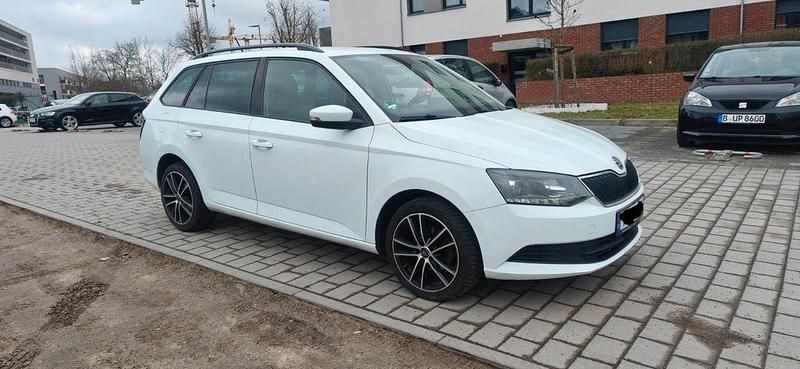 Gebraucht Skoda Fabia Ambition 90 PS (66 kW) 2017 Weiß Kombi
