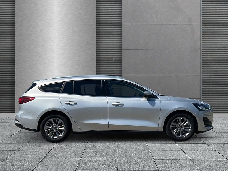 Gebraucht Ford Focus Titanium X 155 PS (114 kW) 2024 Moondust silver Kombi