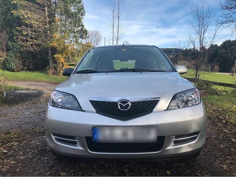 Grau Gebraucht 2006 Mazda 2 Kleinwagen | 3.000 € (Guter Preis) - Bild 1/4