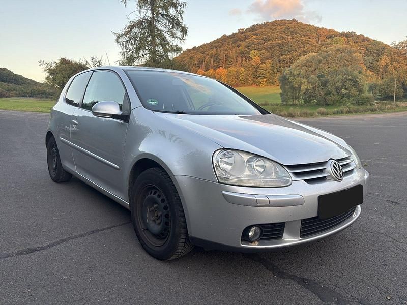 Silber Gebraucht 2008 VW Golf V Limousine | 1.000 € (Superpreis) - Bild 1/4