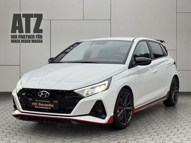 Atlas white / sol Gebraucht 2024 Hyundai i20 N Performance Limousine | 26.999 € (Teuer) - Bild 1/4