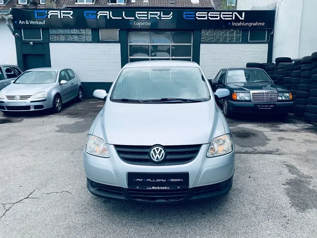 Gebraucht VW Fox Basis 54 PS (39 kW) 2007 Silber Kleinwagen