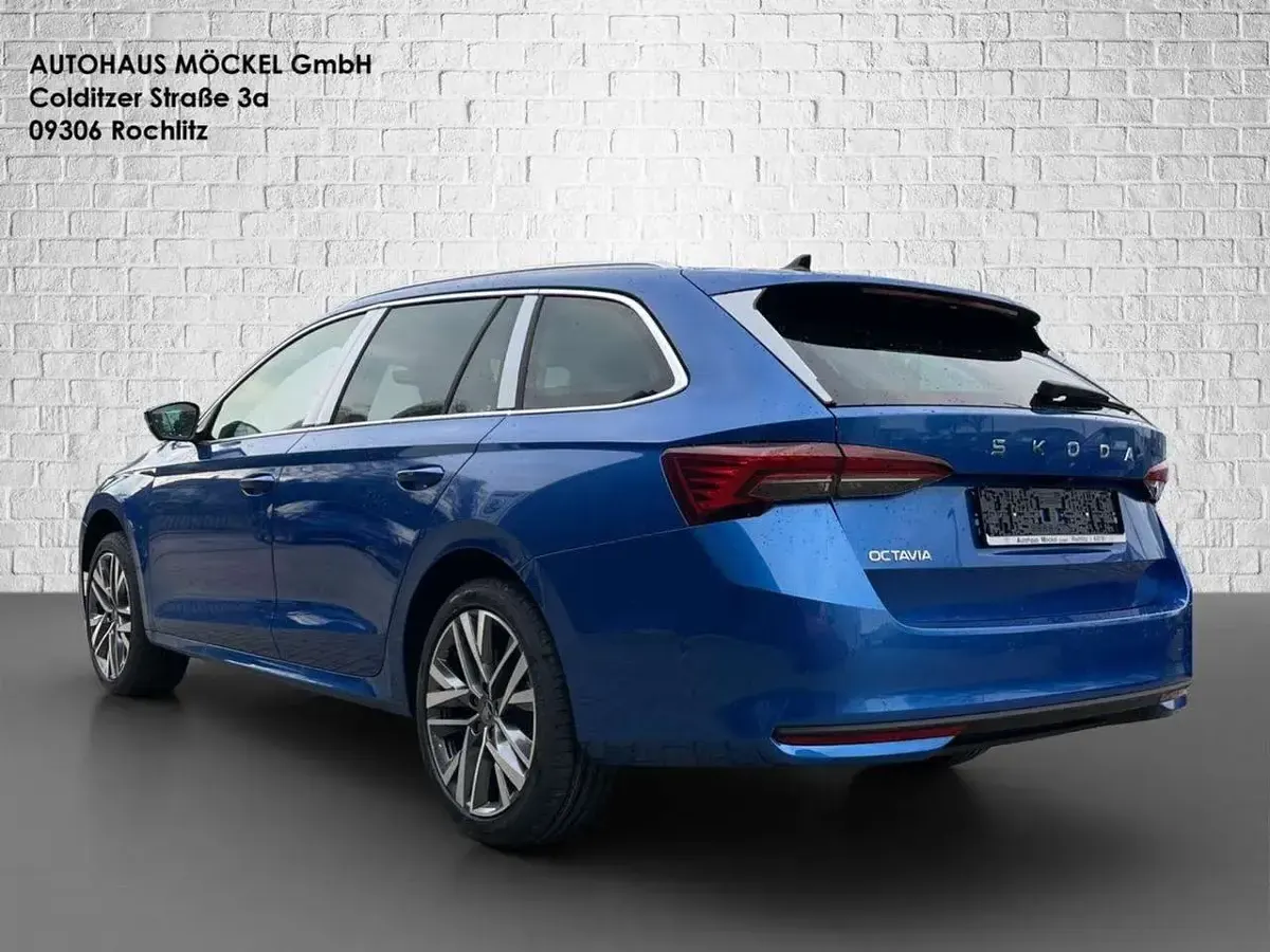Gebraucht Skoda Octavia 150 PS (110 kW) 2025 Raceblau metallic Kombi