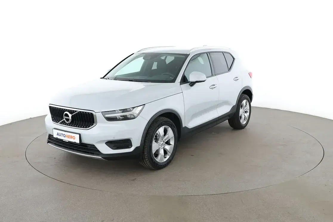 Gebraucht Volvo XC40 Momentum 163 PS (119 kW) 2022 SUV