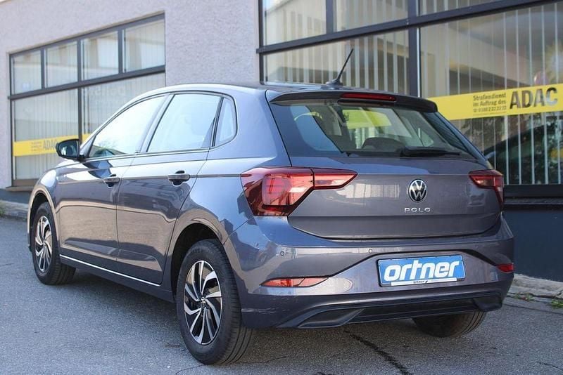 Gebraucht VW Polo Life 95 PS (69 kW) 2023 Grau Kleinwagen