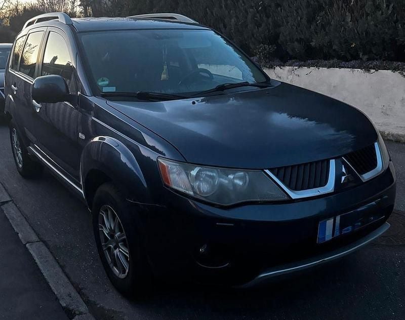 Gebraucht Mitsubishi Outlander Intense 156 PS (114 kW) 2008 Blau SUV