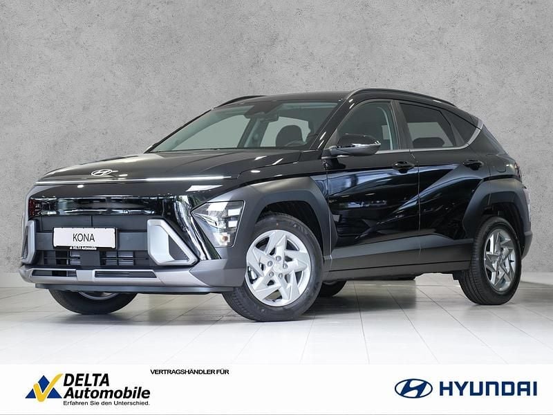 Abyss black / mic Neu 2025 Hyundai Kona Trend SUV | 25.890 € (Superpreis) - Bild 1/4