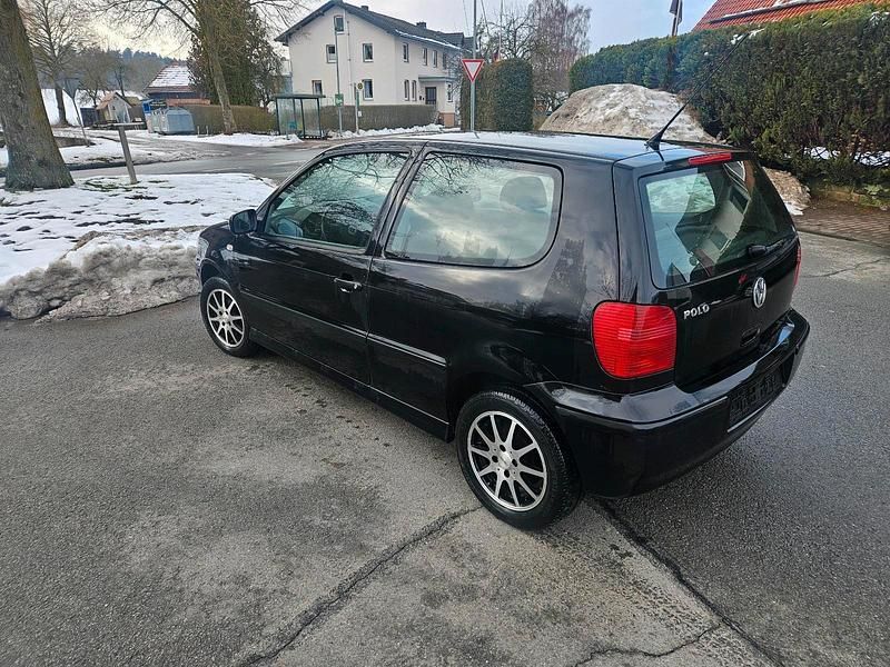 Gebraucht VW Polo 50 PS (36 kW) 2001 Schwarz Kleinwagen