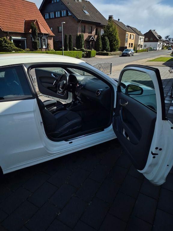 Gebraucht Audi A1 S-Line 185 PS (136 kW) 2012 Weiß Kleinwagen
