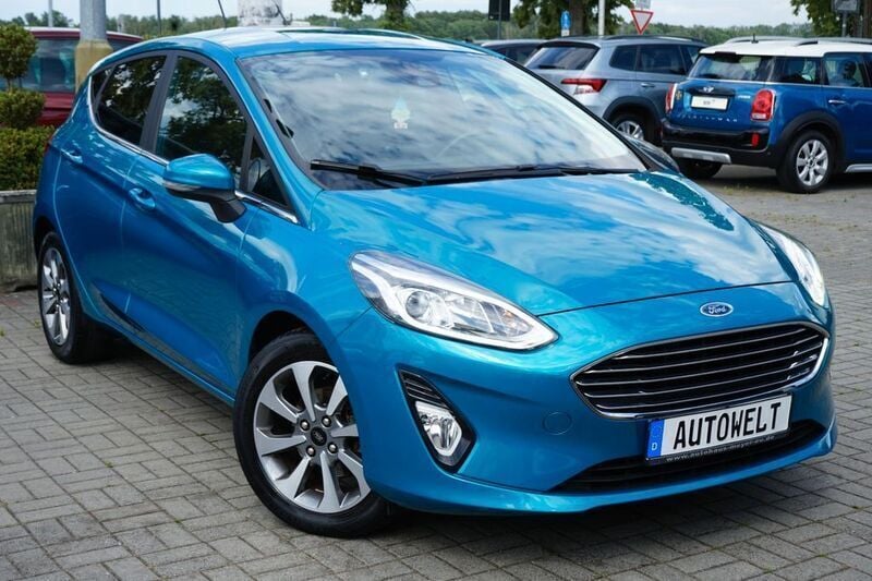 Gebraucht Ford Fiesta Titanium 101 PS (74 kW) 2018 Blau Kleinwagen
