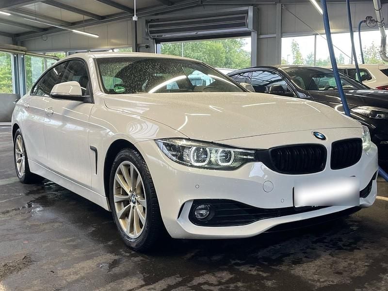 Weiß Gebraucht 2017 BMW 420 Coupé | 15.500 € (Fairer Preis) - Bild 1/4