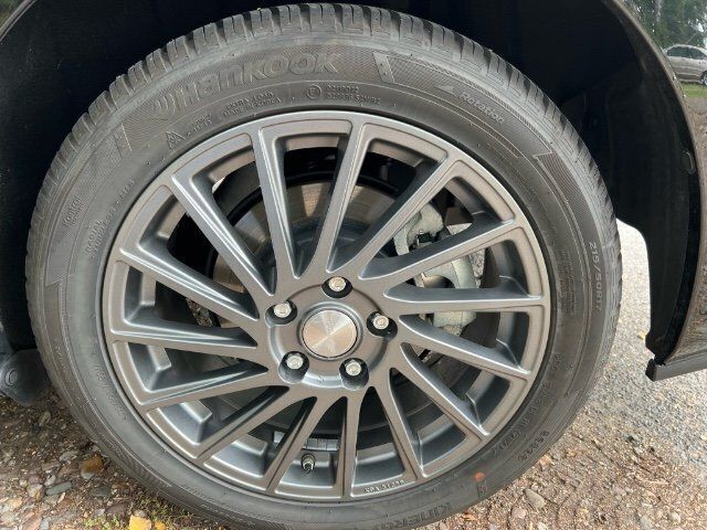 Gebraucht Toyota Prius Comfort 136 PS (100 kW) 2021 Schwarz metallic Kleinwagen