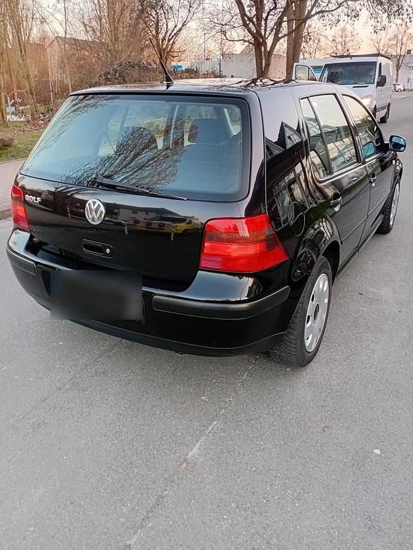 Gebraucht VW Golf IV 75 PS (55 kW) 2000 Schwarz Kleinwagen