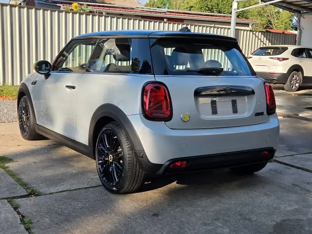 Gebraucht Mini Cooper SE 75 kW (102 PS) 2021 Grau Kleinwagen