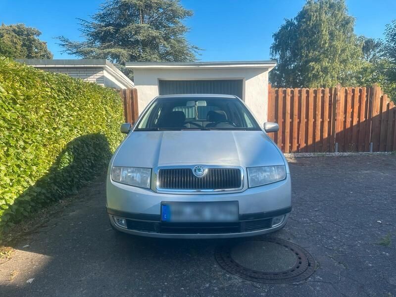 Silber Gebraucht 2003 Skoda Fabia Kleinwagen | 1.300 € (Fairer Preis) - Bild 1/4