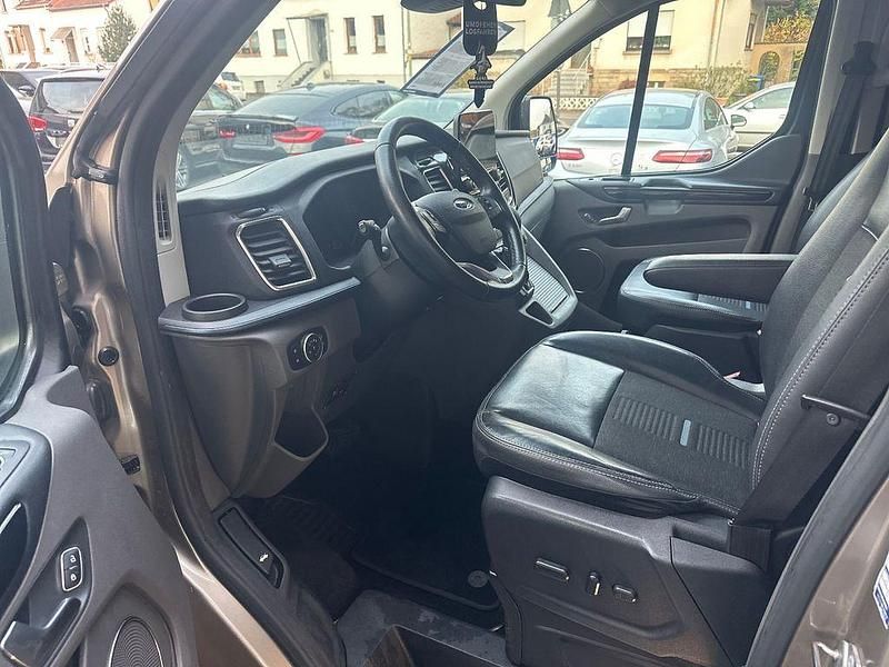 Gebraucht Ford Tourneo 185 PS (136 kW) 2021 Blau Van / Kleinbus