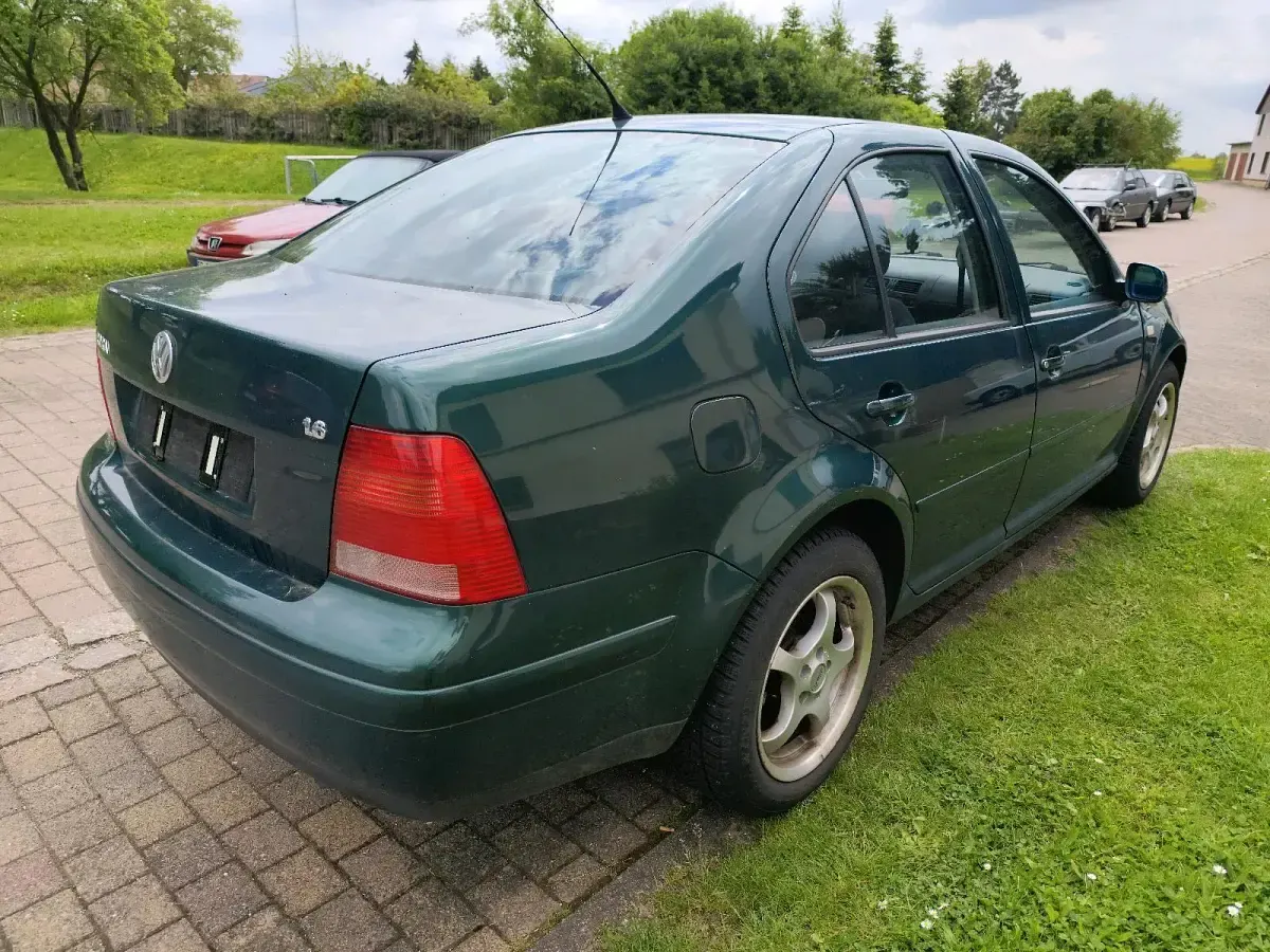 Gebraucht VW Bora Comfortline 101 PS (74 kW) 1999 Grün Limousine