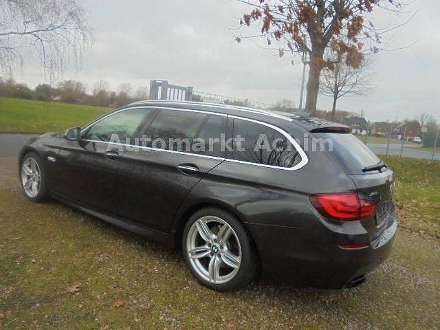Gebraucht BMW M550 Performance 381 PS (280 kW) 2012 Grau Limousine