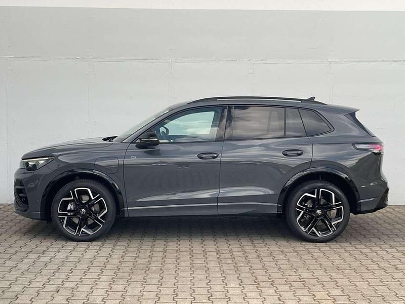 Neu VW Tiguan Style 177 PS (130 kW) 2026 Delfingrau metallic SUV