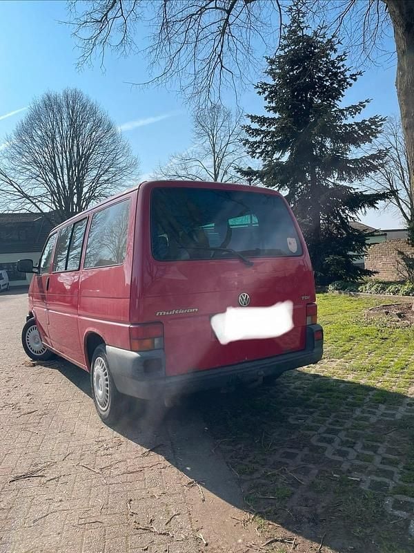 Second-hand VW T4 102 CP (75 kW) 2001 Roșu Van