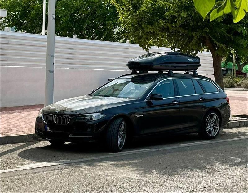 Schwarz Gebraucht 2015 BMW 520 Kombi | 14.200 € (Fairer Preis) - Bild 1/4