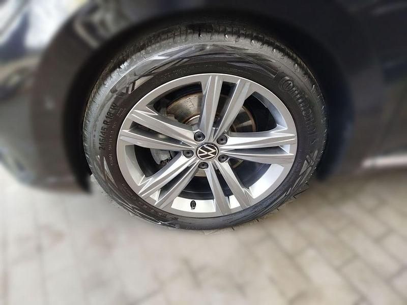 Gebraucht VW Arteon R-line 200 PS (147 kW) 2023 Deep black perleffekt Kombi