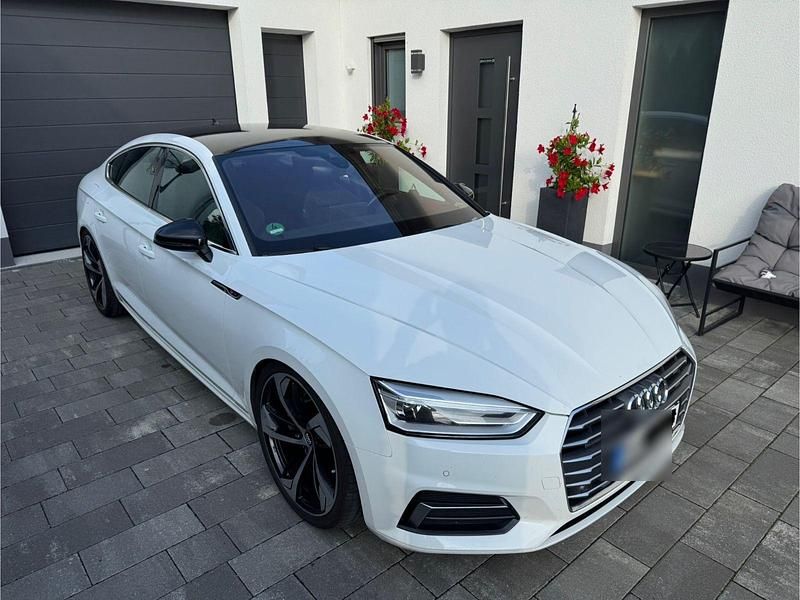 Weiß Gebraucht 2017 Audi A5 Sportback S-Line Coupé | 20.650 € (Guter Preis) - Bild 1/4