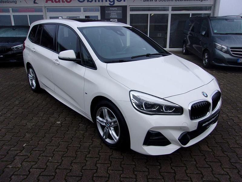 Weiß Gebraucht 2018 BMW 220 Gran Tourer M Sport Van / Kleinbus | 18.900 € (Guter Preis) - Bild 1/4