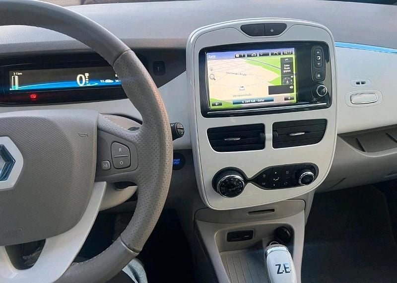 Gebraucht Renault Zoe 42 kW (58 PS) 2016 Weiß Kleinwagen